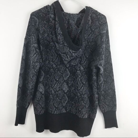 John + Jenn DYLAN Python Hooded Tunic Pullover with front slide pocket - Picture 10 of 15